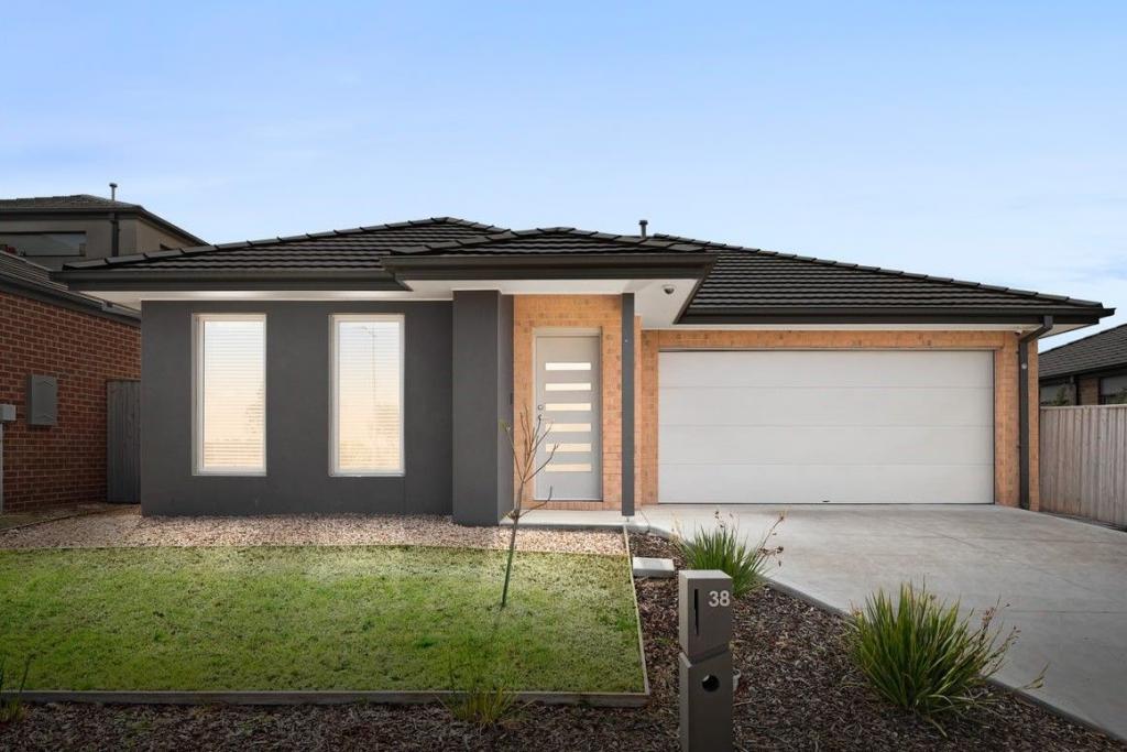 38 Butterscotch Esp, Manor Lakes, VIC 3024