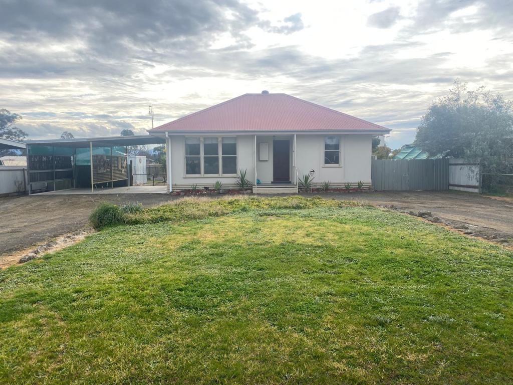 65 Homebush Rd, Avoca, VIC 3467