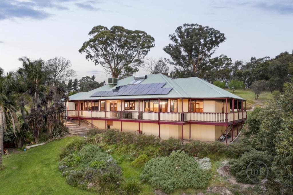 217 Hildebrand Rd, Cottles Bridge, VIC 3099