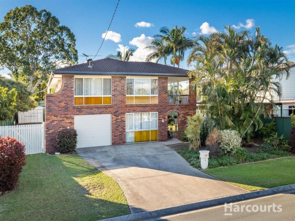 4 JASMINE ST, STRATHPINE, QLD 4500