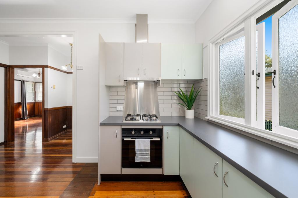104 Moree St, Stafford Heights, QLD 4053