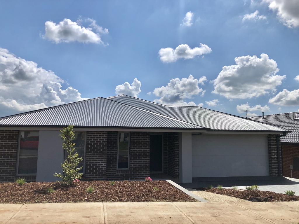 8 Lacy St, Drouin, VIC 3818