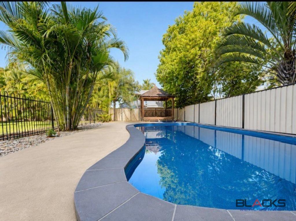 6 EALES ST, DYSART, QLD 4745