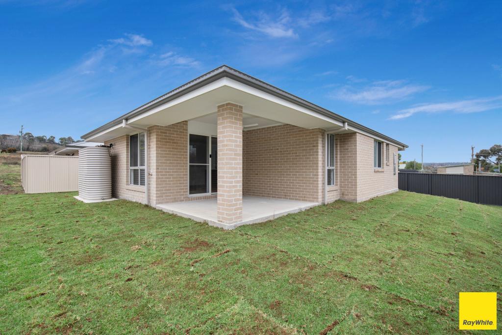 1/13a Madgwick Dr, Armidale, NSW 2350