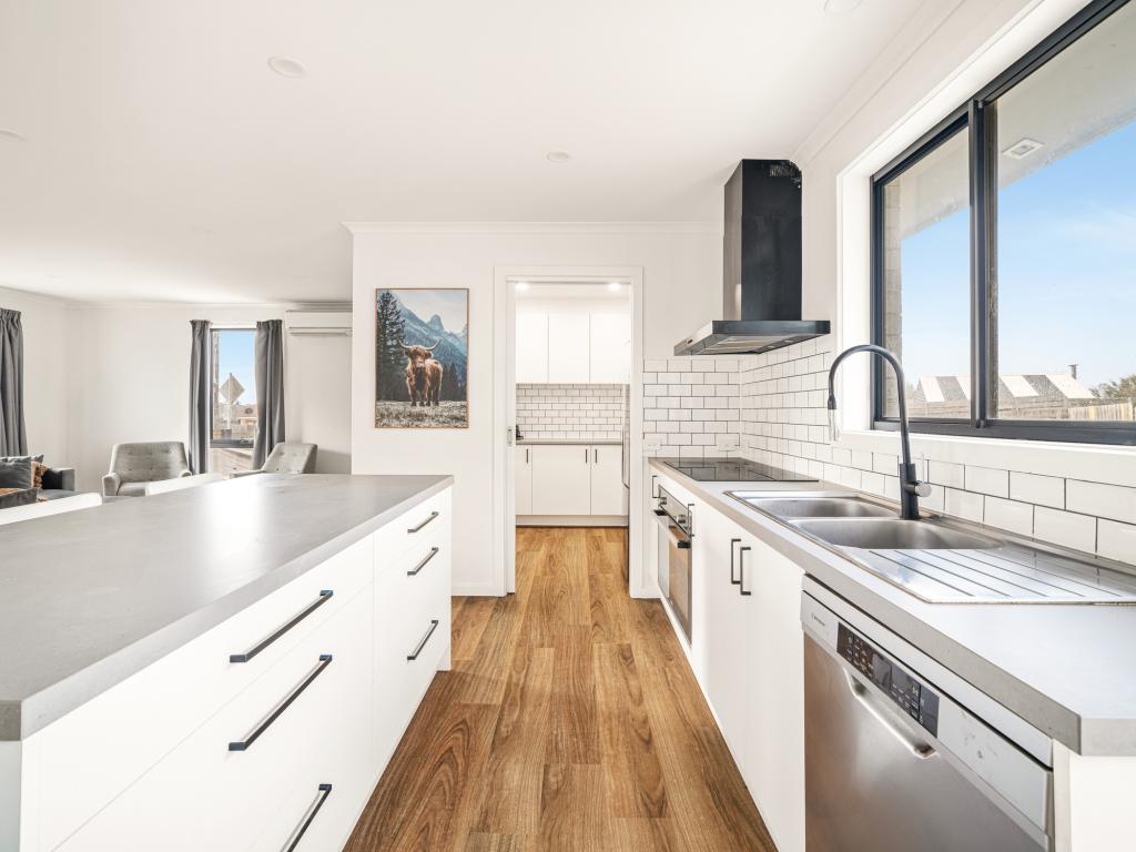 1 KELLY CT, SOMERVILLE, VIC 3912