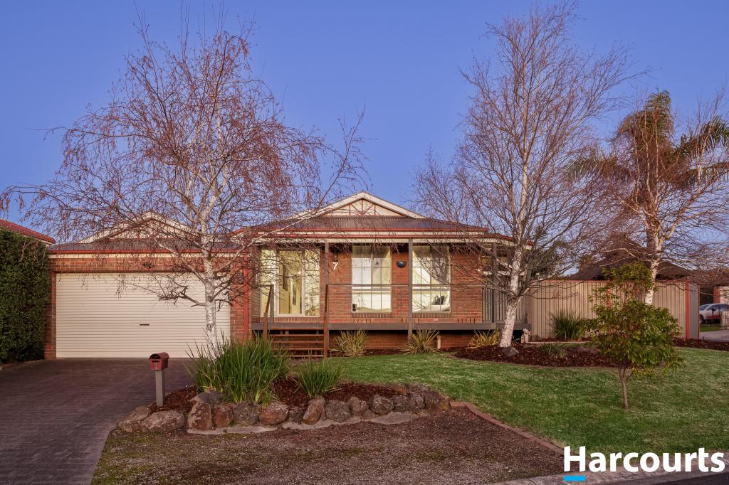 7 NASH CT, ROWVILLE, VIC 3178