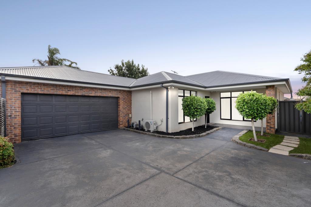 2/10 WILLIAM ST, KEILOR PARK, VIC 3042