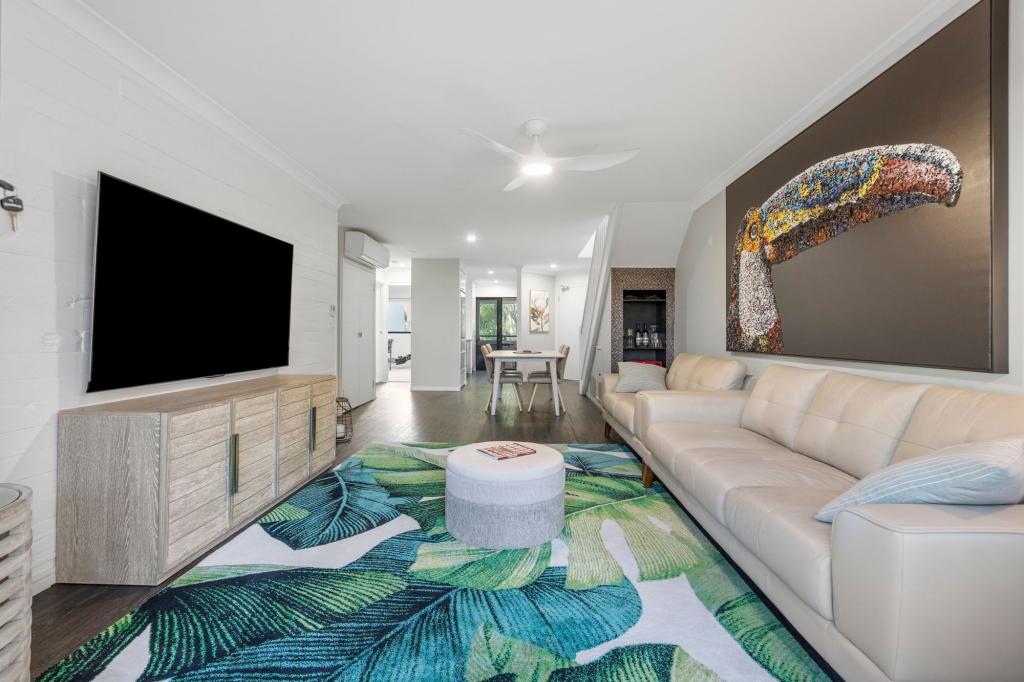 E37/1 Great Hall Dr, Miami, QLD 4220