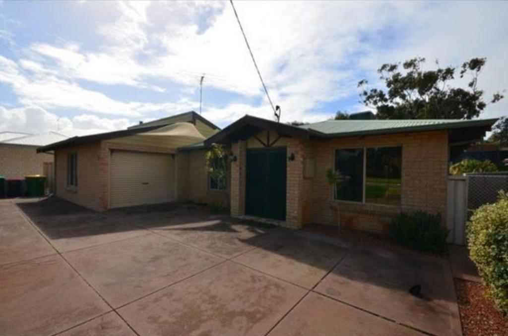 32 Mileura St, Golden Bay, WA 6174