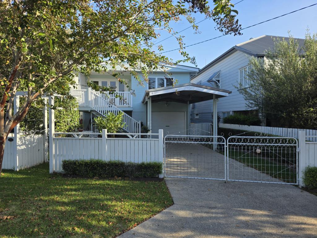 56 Bevington St, Sandgate, QLD 4017