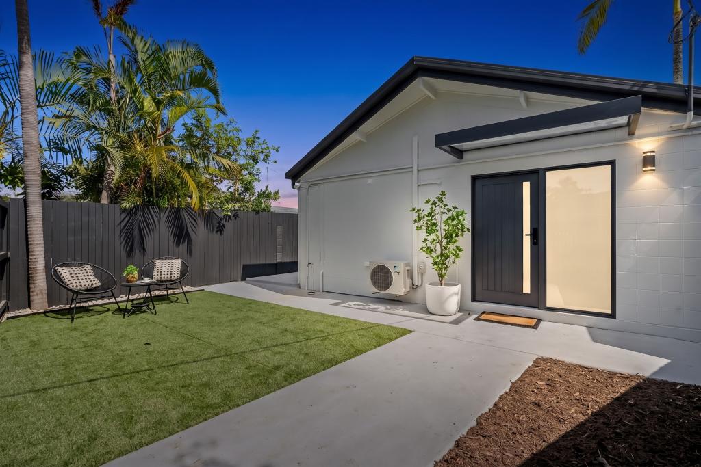 2/43 Jensen St, Manoora, QLD 4870