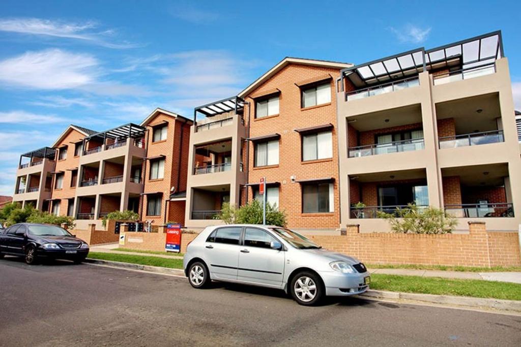 17/10-12 Wingello St, Guildford, NSW 2161