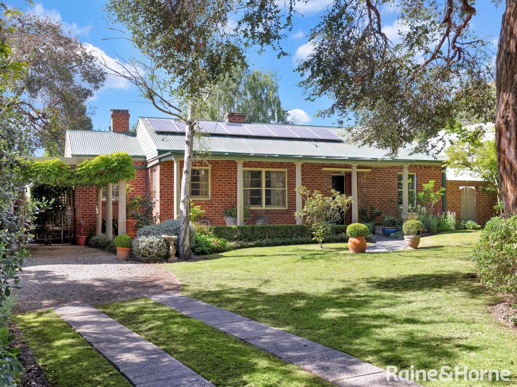 148 Peel St, Bathurst, NSW 2795