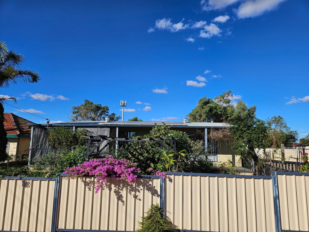 18 Victoria Rd, Mingenew, WA 6522