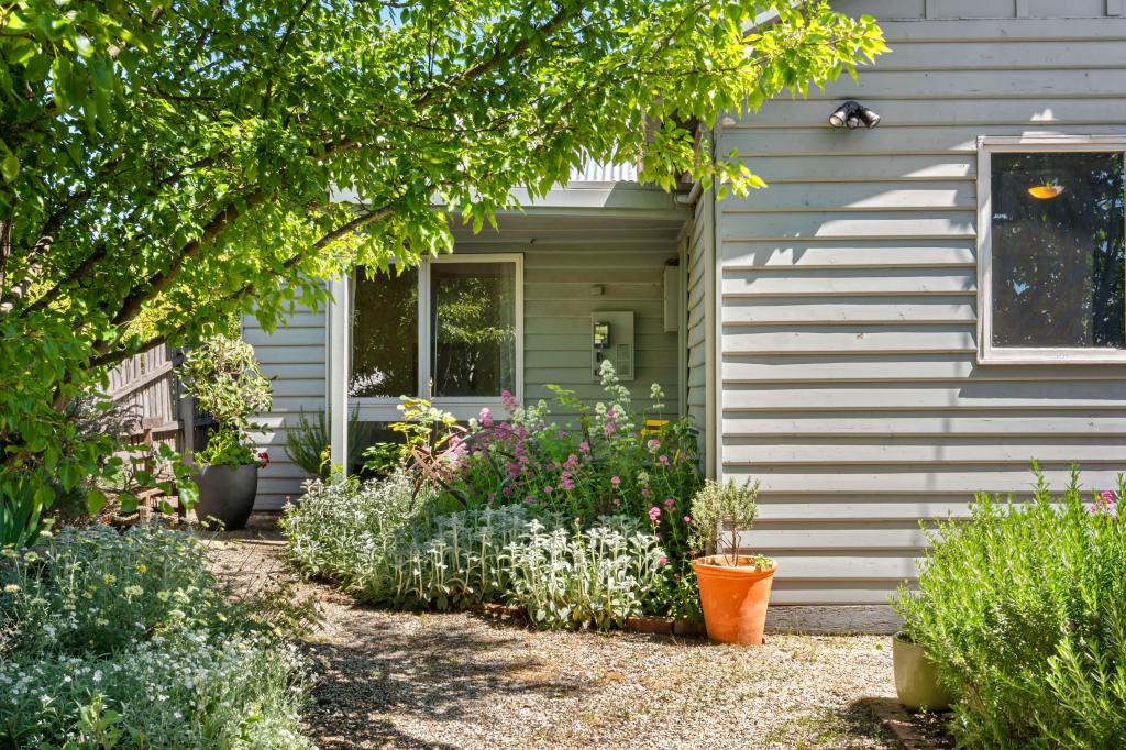 1/41 JENNINGS ST, KYNETON, VIC 3444