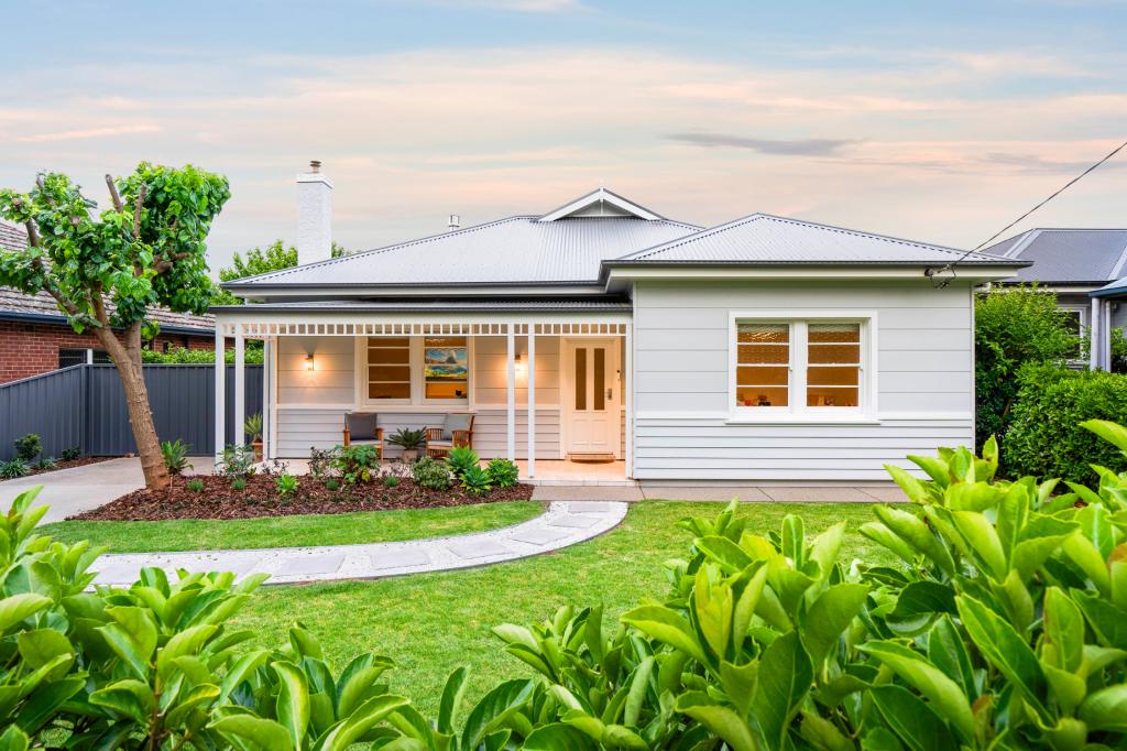 17 Lewisham Ave, Wagga Wagga, NSW 2650