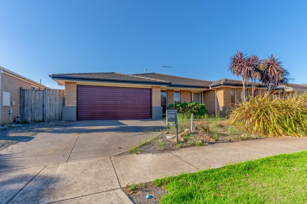 110 Black Dog Dr, Brookfield, VIC 3338