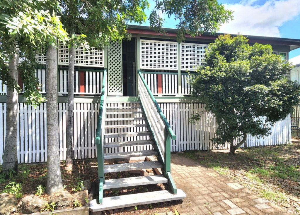 7 Thackeray St, Park Avenue, QLD 4701