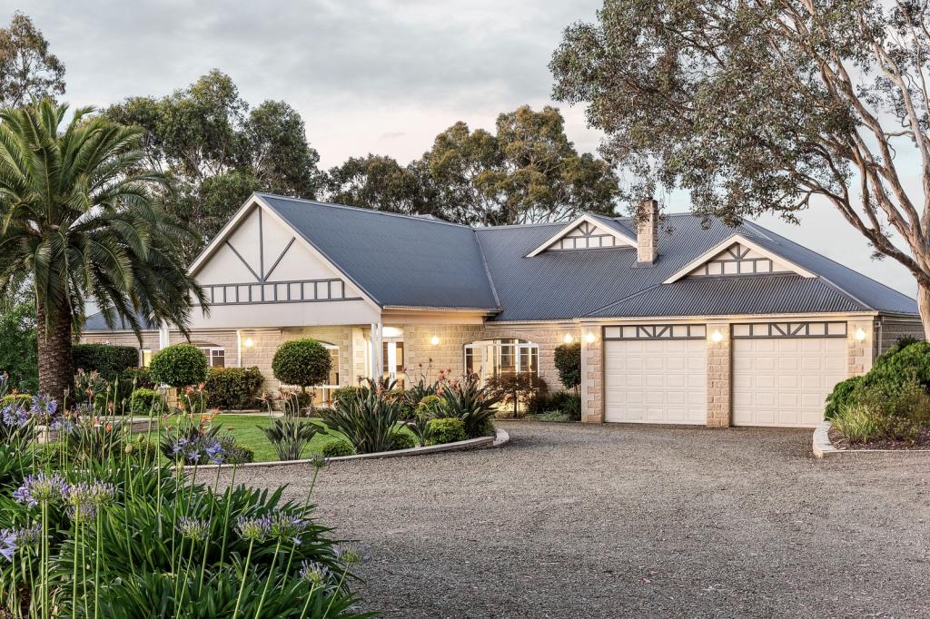 13 DARLING RD, GRUYERE, VIC 3770