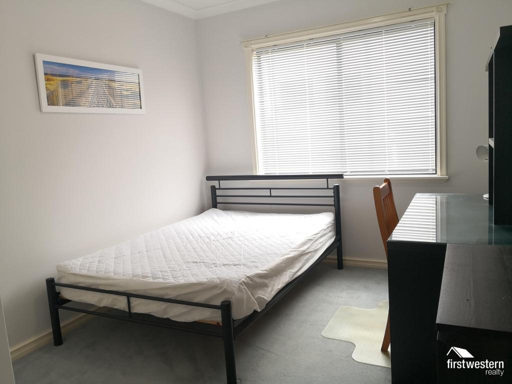 Room 3/ 27b Lakeside Dr, Joondalup, WA 6027