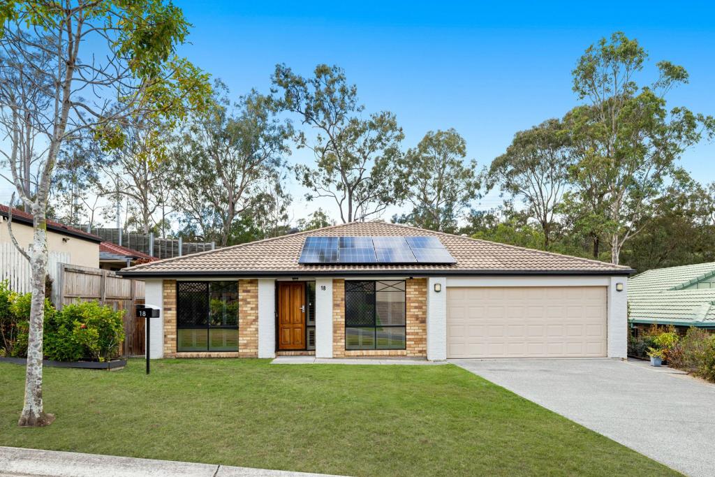 18 Appleton St, Carindale, QLD 4152