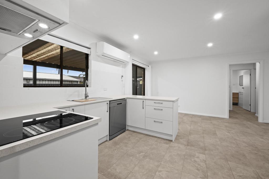 2/4 Aurelia Dr, North Haven, SA 5018