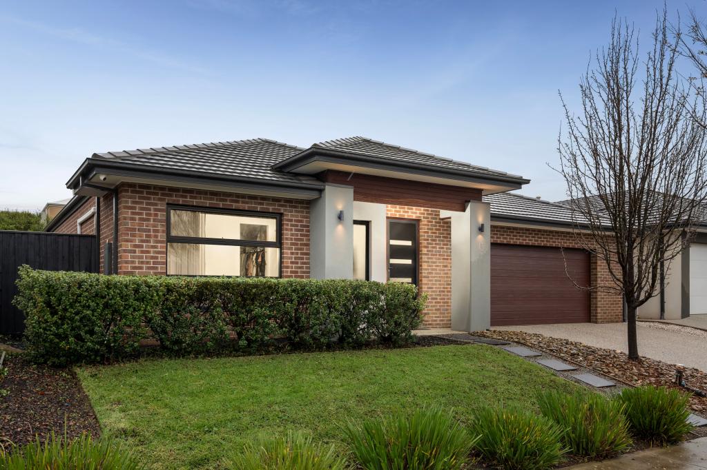 13 Longacre Ave, Sunbury, VIC 3429