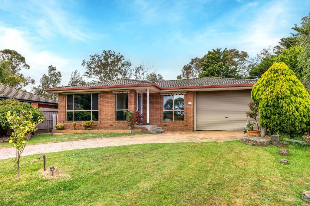 10 Lynne Ct, Langwarrin, VIC 3910