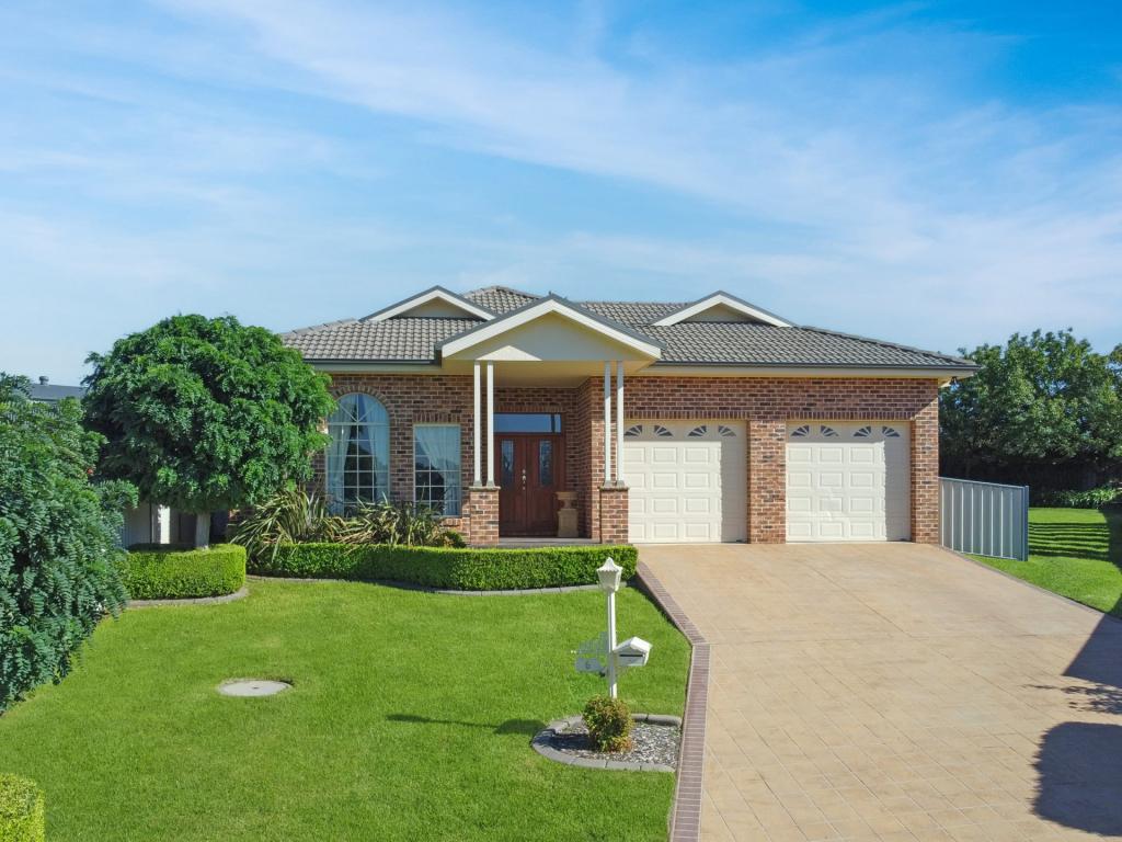 6 Scott Pl, Young, NSW 2594