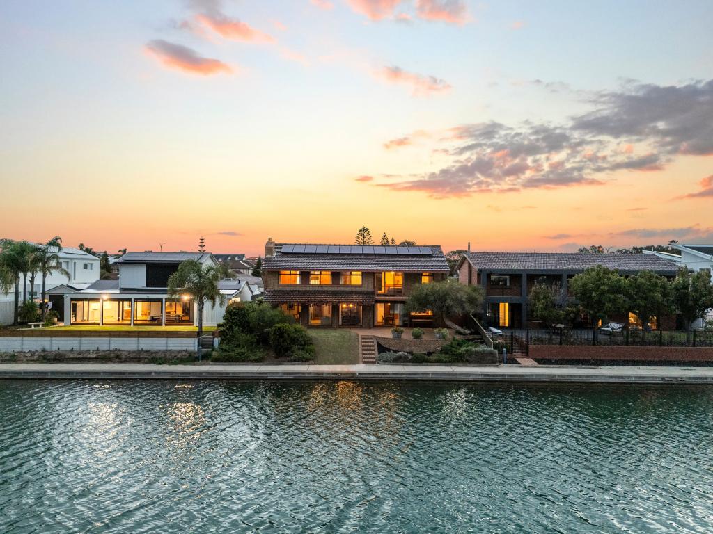 9 Sunlake Pl, Tennyson, SA 5022