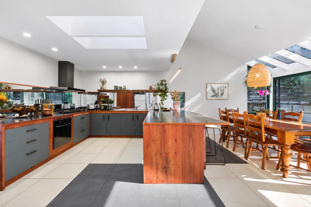 69 Dolphin Cres, Avalon Beach, NSW 2107