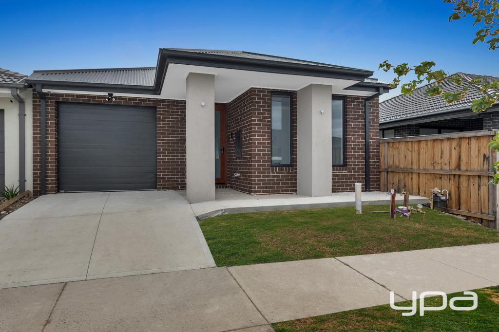 29 Railway Ave, Donnybrook, VIC 3064