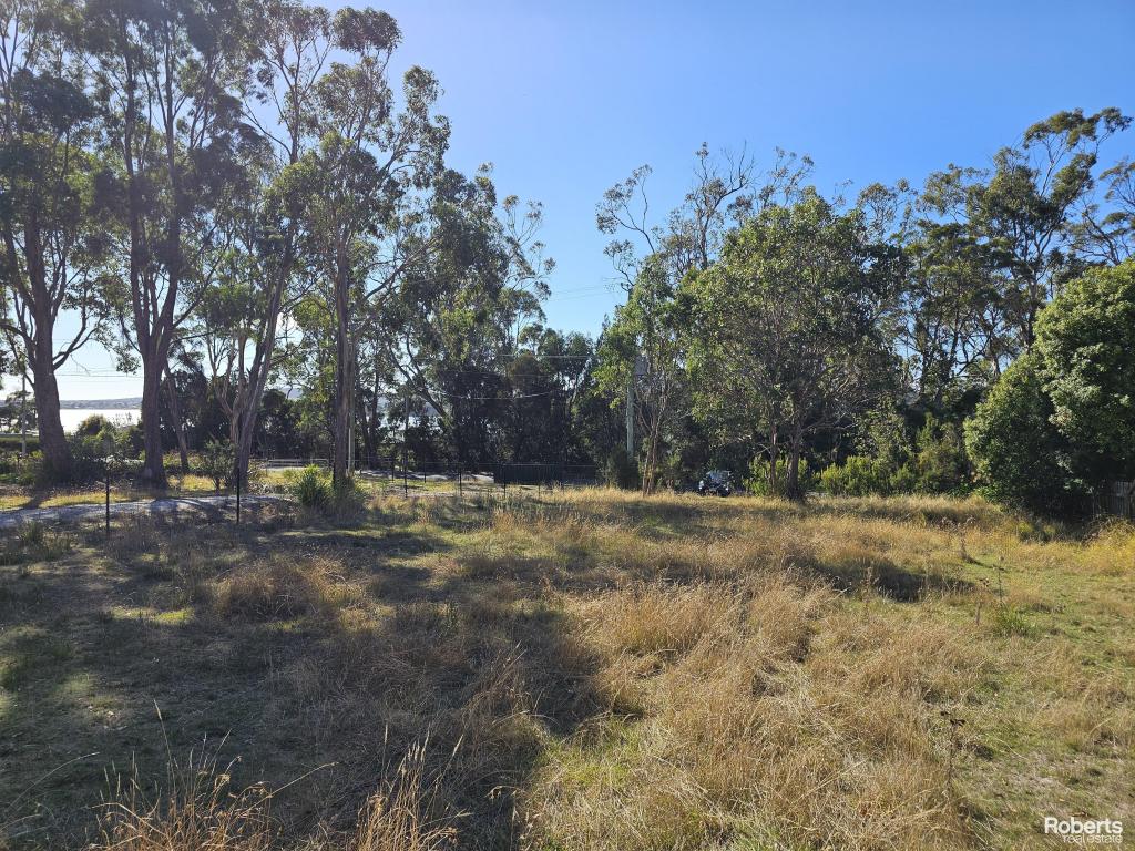 92 Sunset Bvd, Clarence Point, TAS 7270