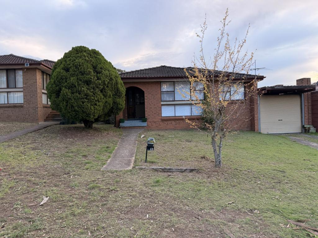 11 Dunkeld Pl, St Andrews, NSW 2566