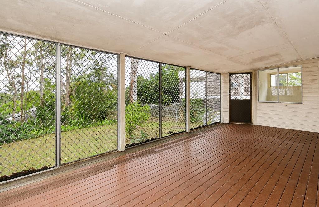 22 Kenmore Rd, Kenmore, QLD 4069