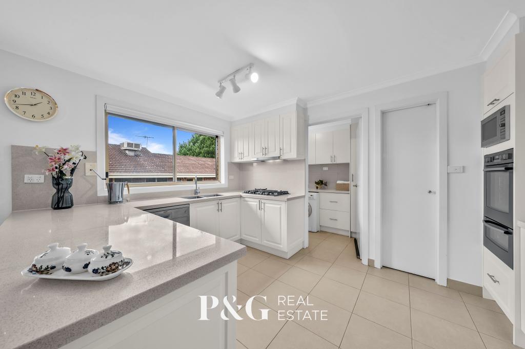 334 James Cook Dr, Endeavour Hills, VIC 3802