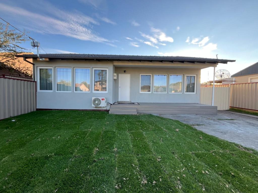 13 Pyalong Cres, Dallas, VIC 3047