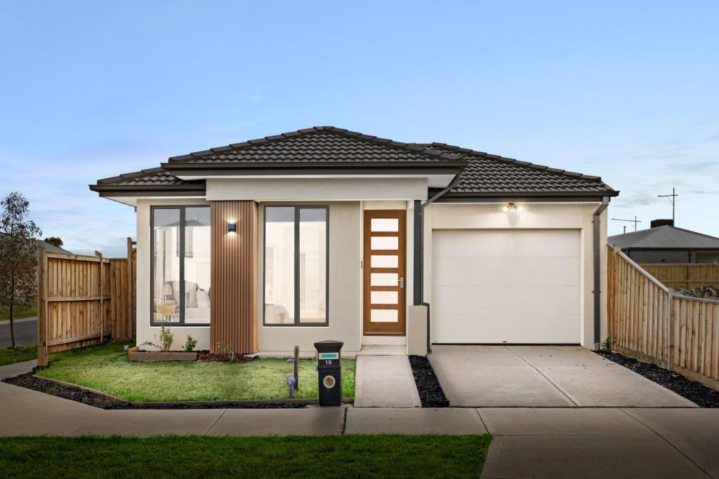 19 Farmington Rd, Wyndham Vale, VIC 3024