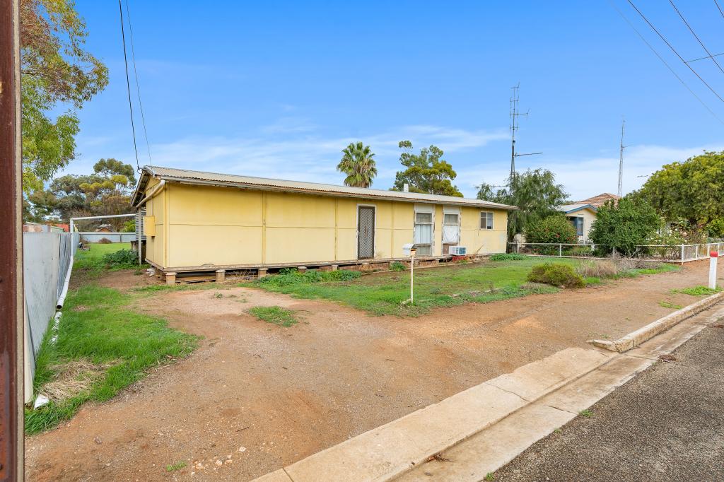 21 Third St, Snowtown, SA 5520