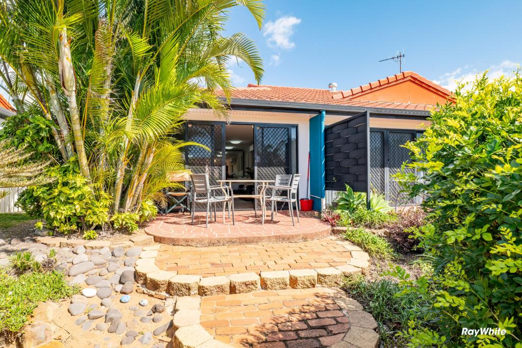 10/1 Pebble Beach Dr, Coral Cove, QLD 4670