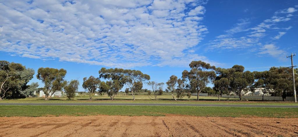61 Mathewson Rd, Birdwoodton, VIC 3505