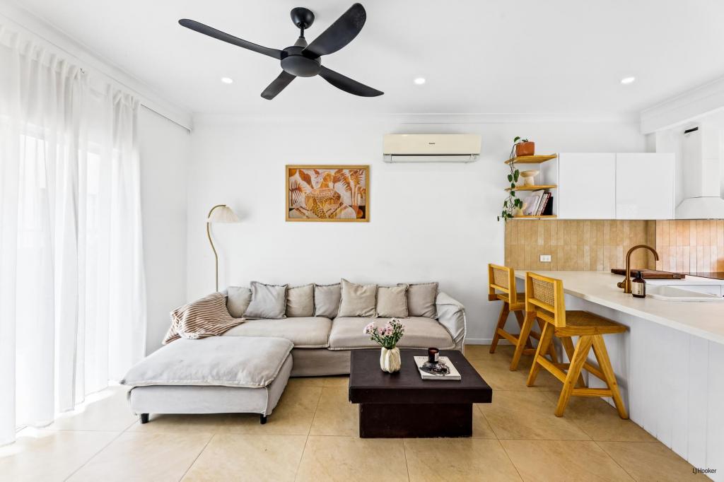 2/76 Dutton St, Coolangatta, QLD 4225