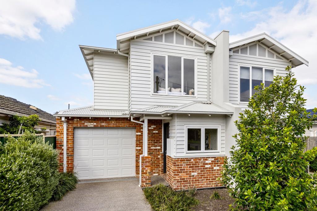 8b Ameily Cres, Reservoir, VIC 3073