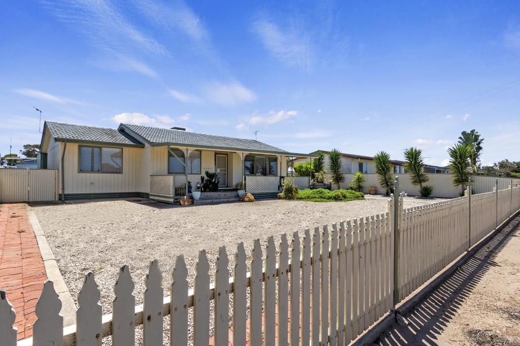 19 Bridge Rd, Ardrossan, SA 5571