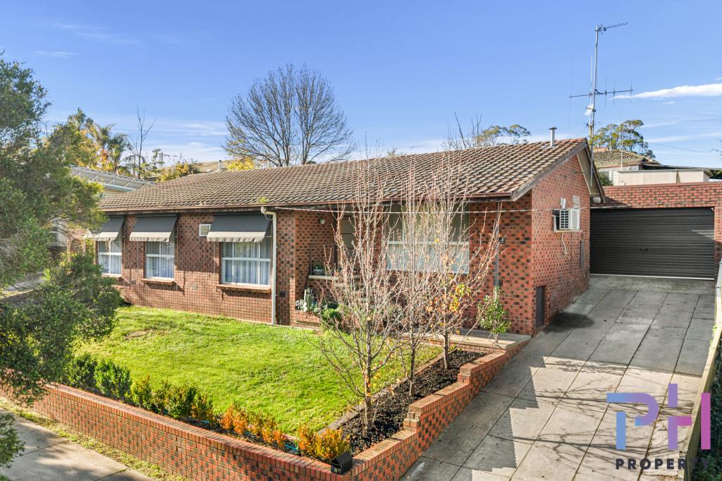 8 Specimen Hill Rd, Golden Square, VIC 3555