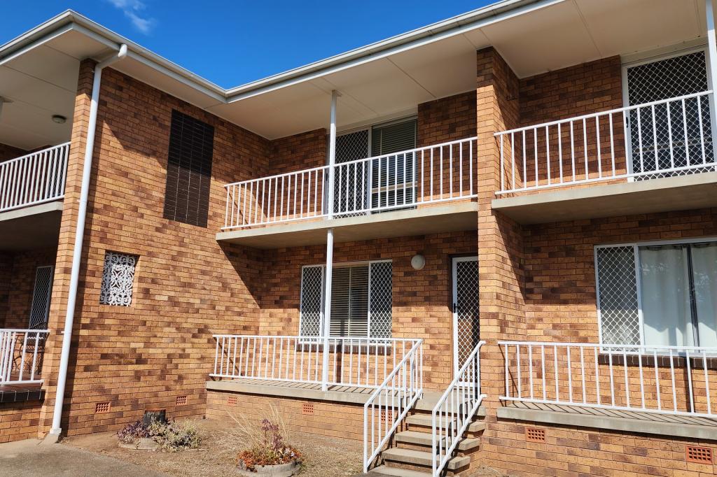 4/104 DENISON ST, TAMWORTH, NSW 2340