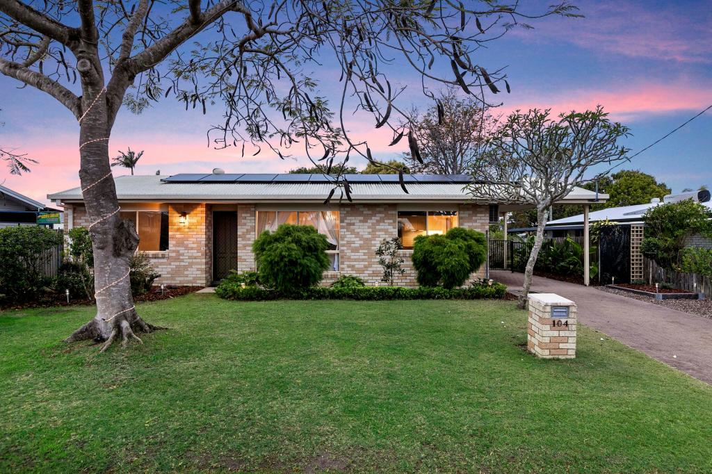 104 Limpus St, Urangan, QLD 4655