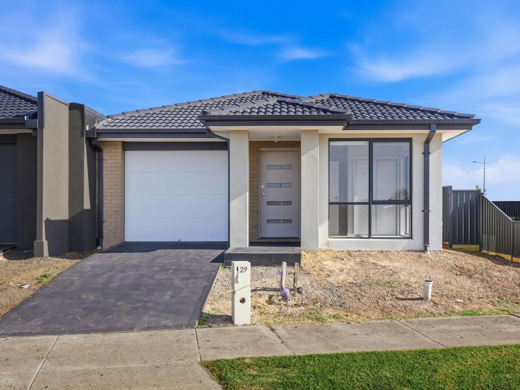 29 Tuff St, Werribee, VIC 3030