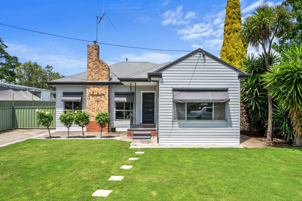 19 Alamein Ct, Golden Square, VIC 3555