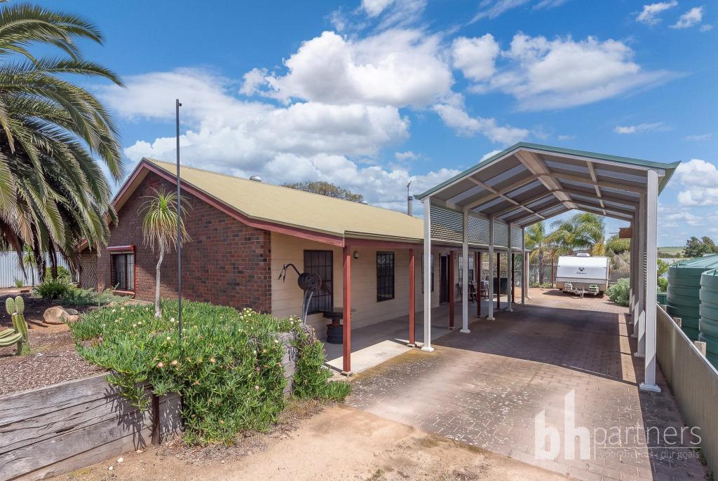 18 Hamilton St, Port Mannum, SA 5238